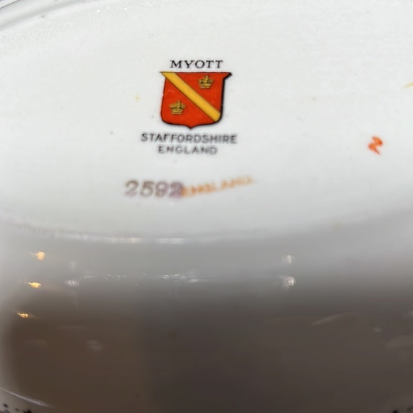 Vintage Oval Vegetable Bowl, Myott, Staffordshire #2592 Made In England - Picture 7 of 7